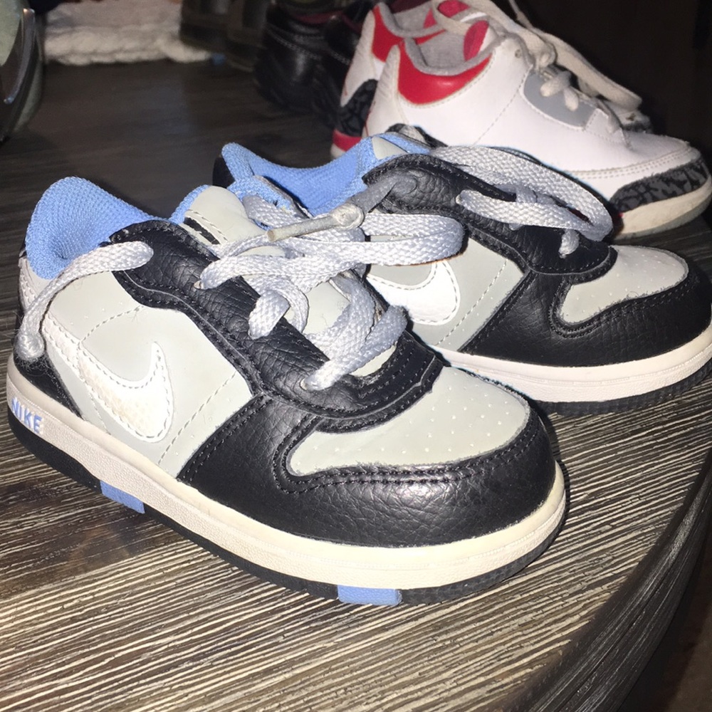 Size 7 kids nikes